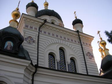 A Igrexa Ortodoxa en Crimea preto de Foros